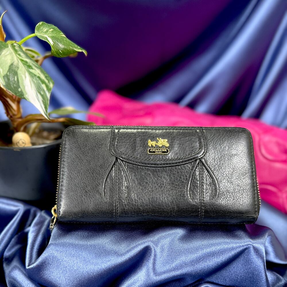 Coach Madison Black Leather Zip Wallet (Style No. 46601)